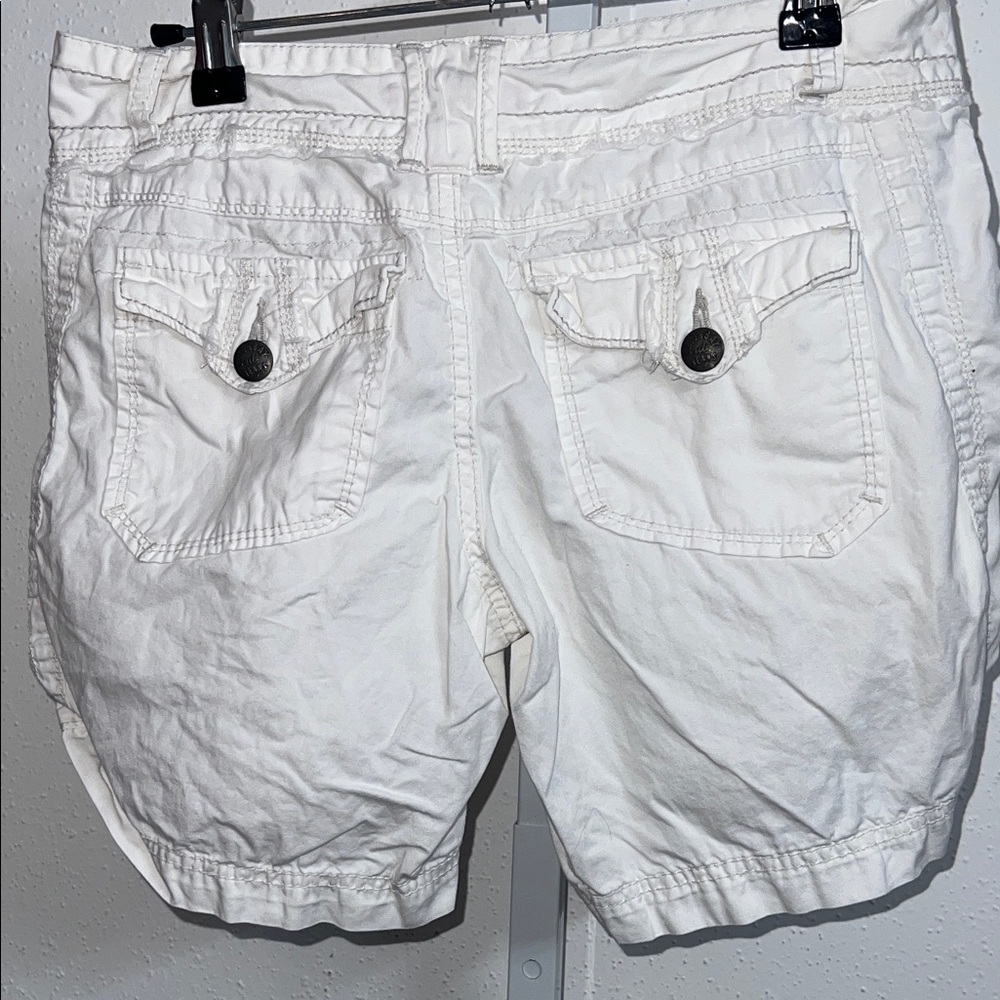 UNIONBAY Women's White Cargo Shorts - Picture 5 of 7